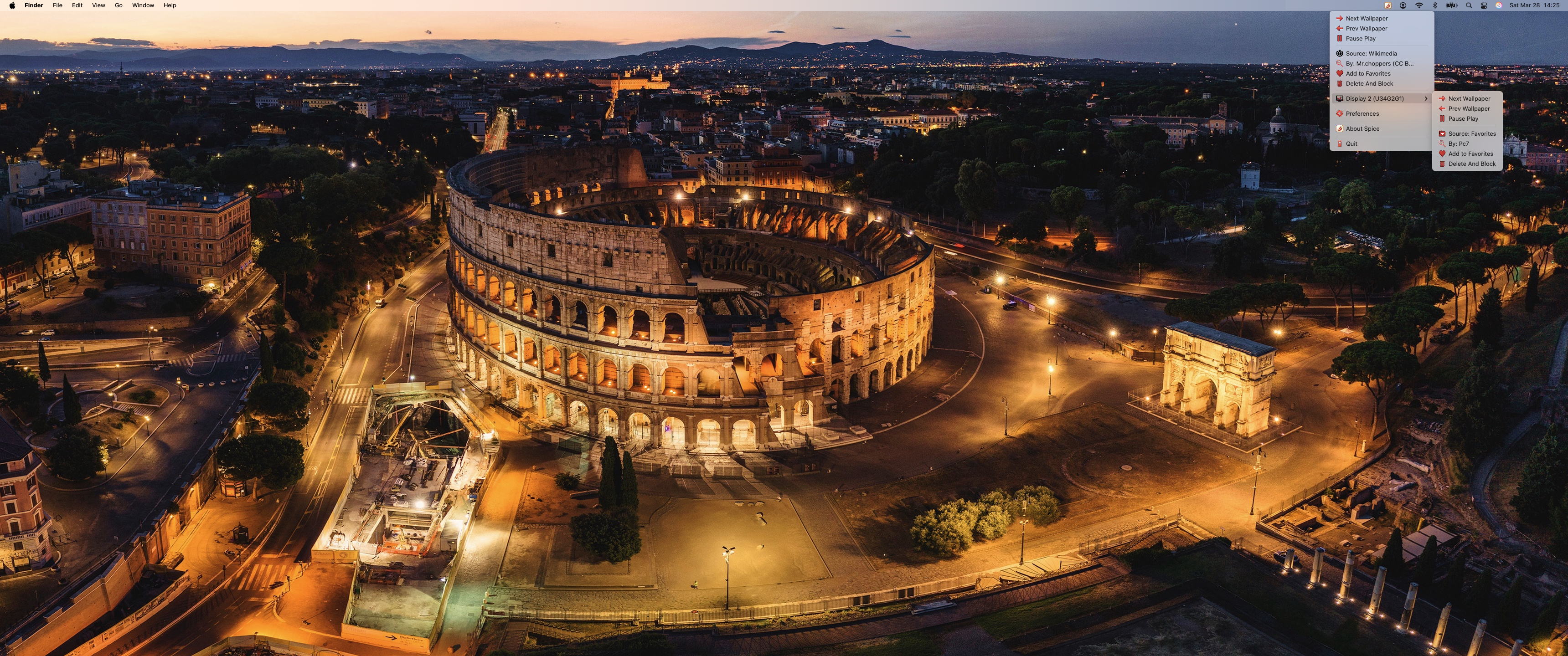 Spice on macOS: Colosseum at night wallpaper with tray menu
